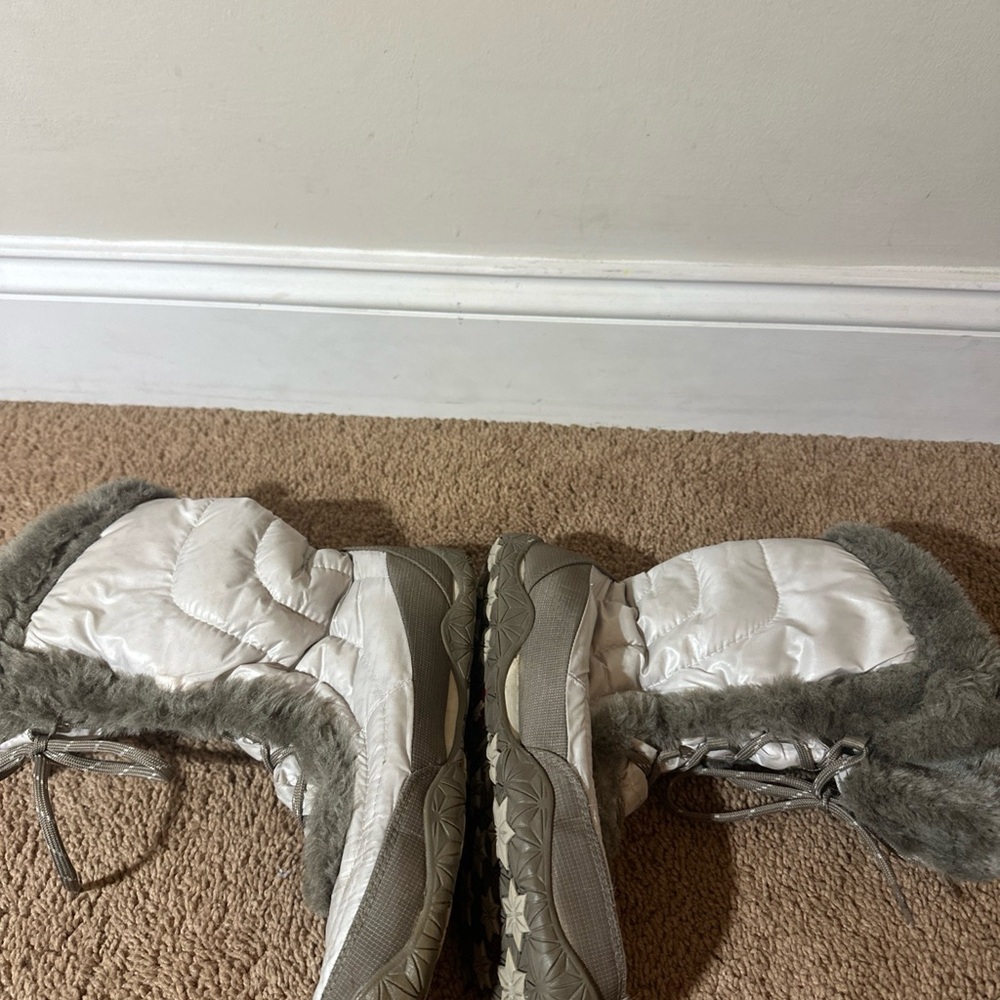 The North Face Insulated Boots Quilted Goose Down Nuptse Fur Lace Women’s Size 8 - Picture 2 of 13